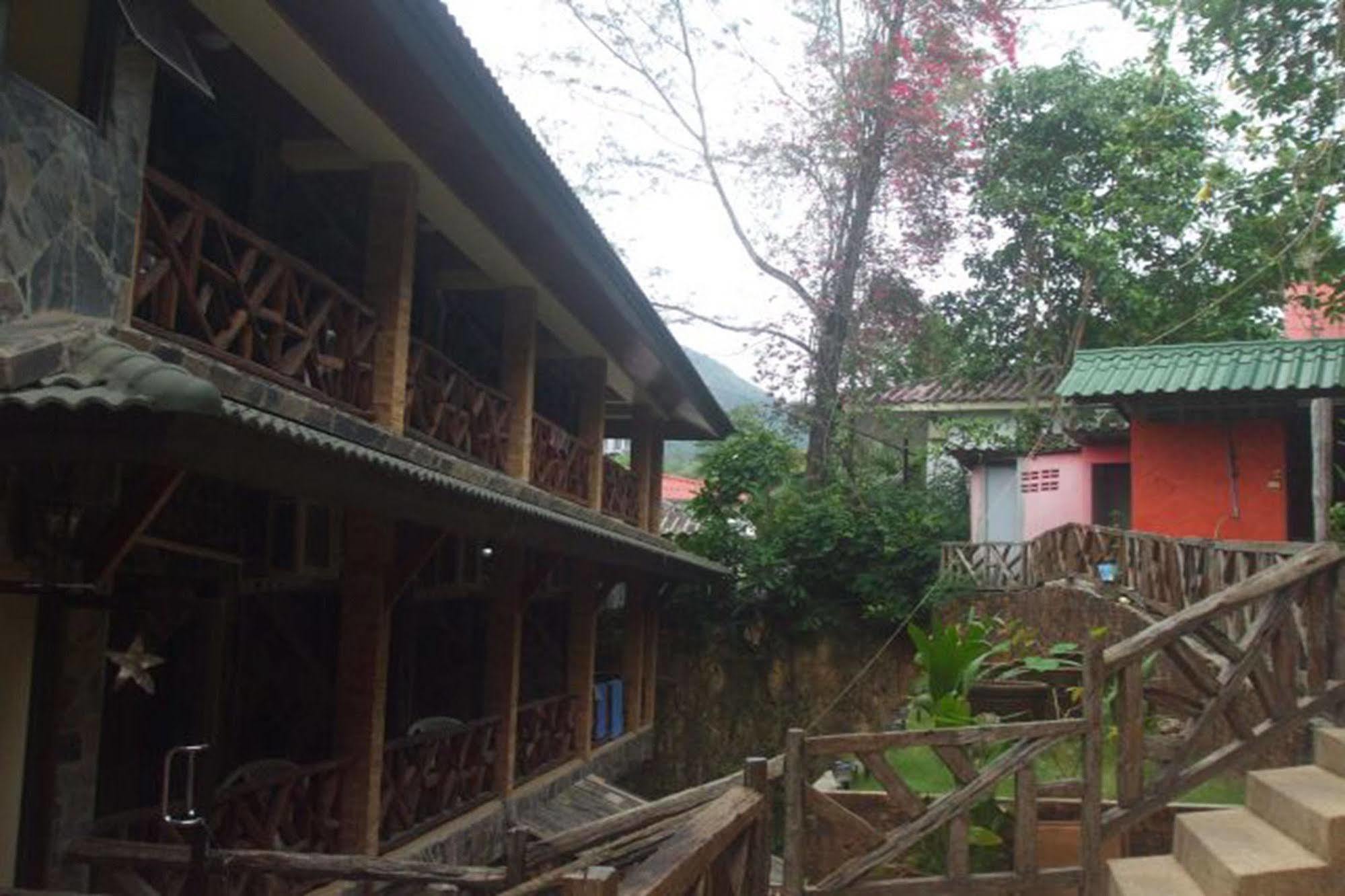 Koh Chang Hut Hotel Bagian luar foto
