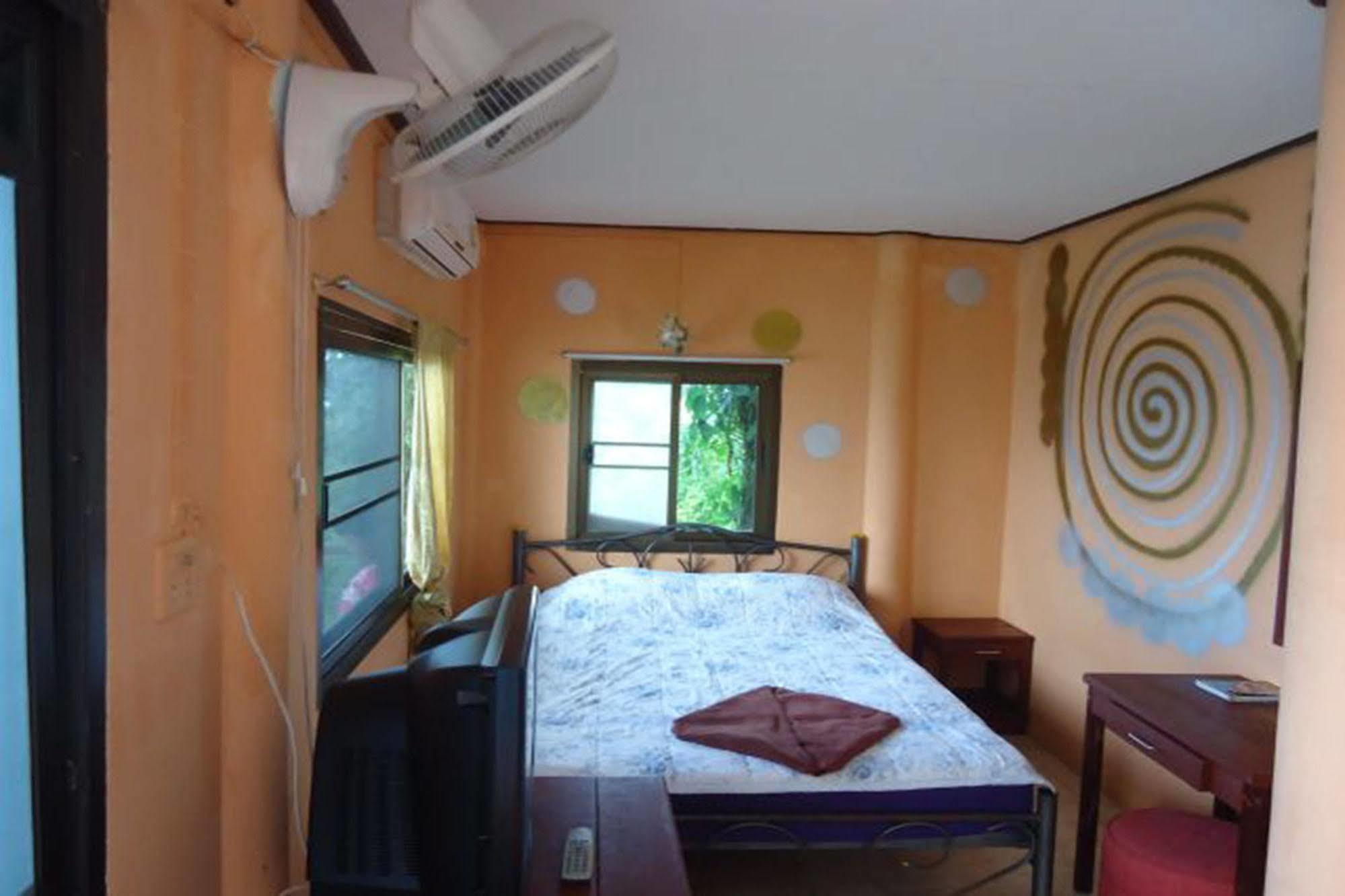 Koh Chang Hut Hotel Bagian luar foto